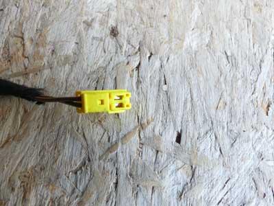 Mercedes Yellow 2 Pin 2 Wire Connector 04154501285